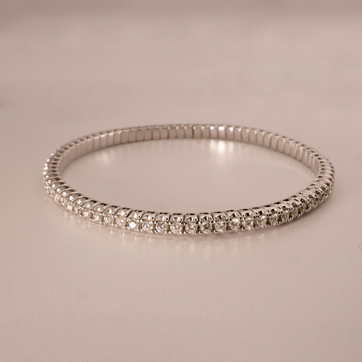 Tennis bracelet