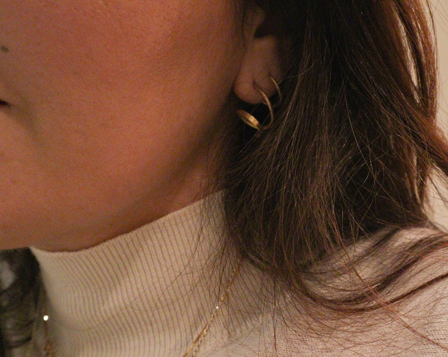 Spin me round earcuff